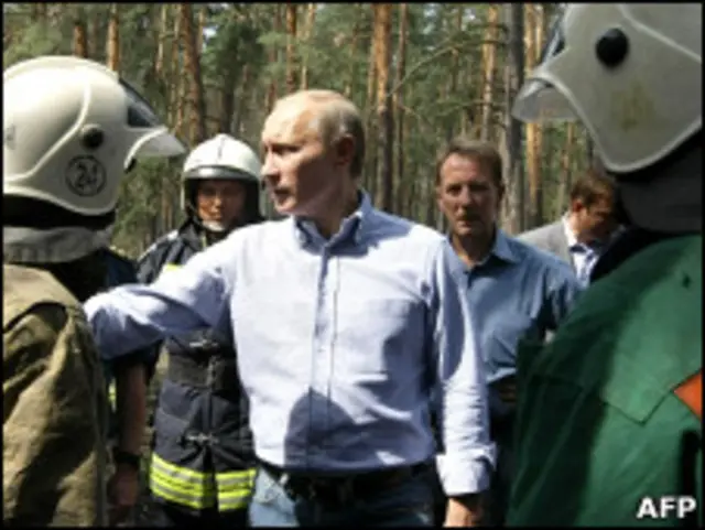 Путин посетил места пожаров в Воронежской области