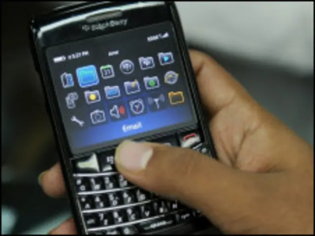 بعض افراد دوسروں کو فسادات میں شامل کرنے کے لیے پرائیوٹ کمیونیکیشن سسٹم استعمال کر رہے تھے