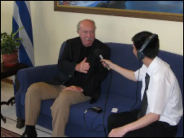 希腊比港管理局总裁阿诺梅里提斯接受采访