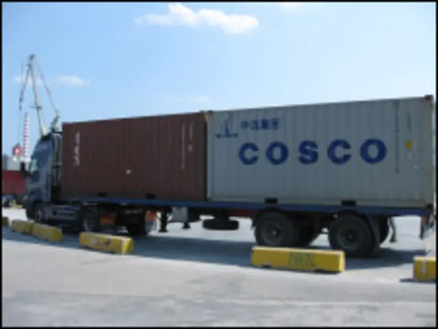 中远公司集装箱货车