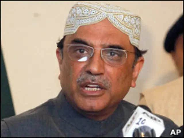 سيجتمع الوفد مع مسؤولين باكستانيين بمن فيهم الرئيس زرداري