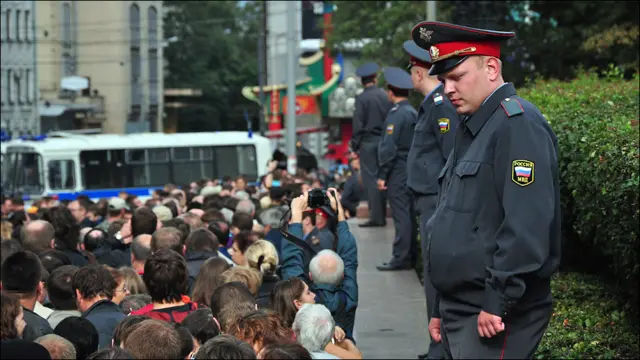 Милицейский кордон на Пушкинской площади