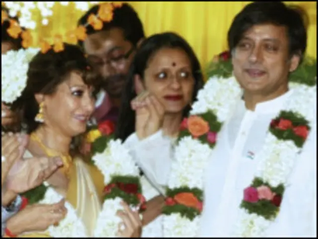 ششی تھرور اور سنندا پشکر کی شادی کی تصویر