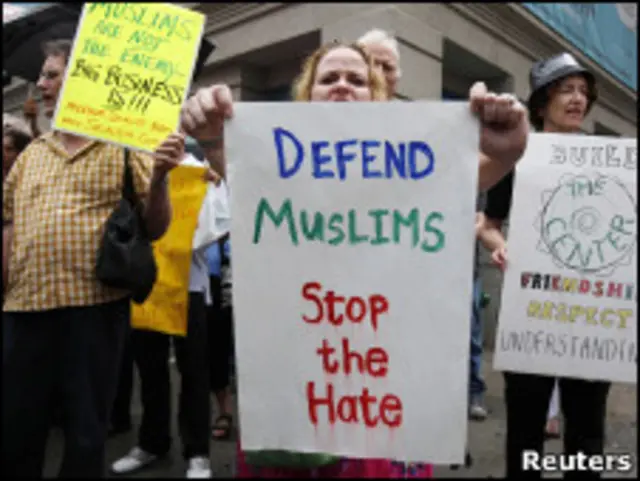 مؤيدون للمشروع