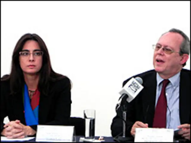 Las agresionesa periodistas no han sido castigadas, afirman los relatores Botero y La Rue