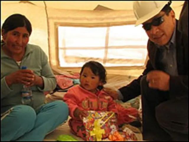 Mujer e hija de Carlos Mamani y cónsul de Bolivia en Santiago