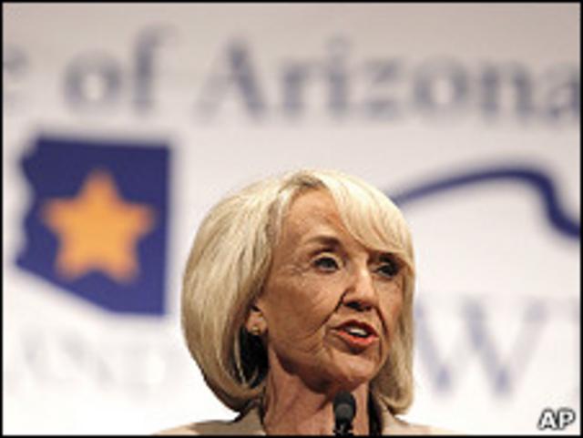 Jan Brewer, gobernadora de Arizona