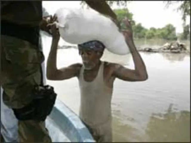 متاثرینِ سیلاب کو ٹھوس مدد فراہم کی جائے گی تاکہ وہ اپنے گھر تعمیر کر سکیں: امریکی نائب وزیر