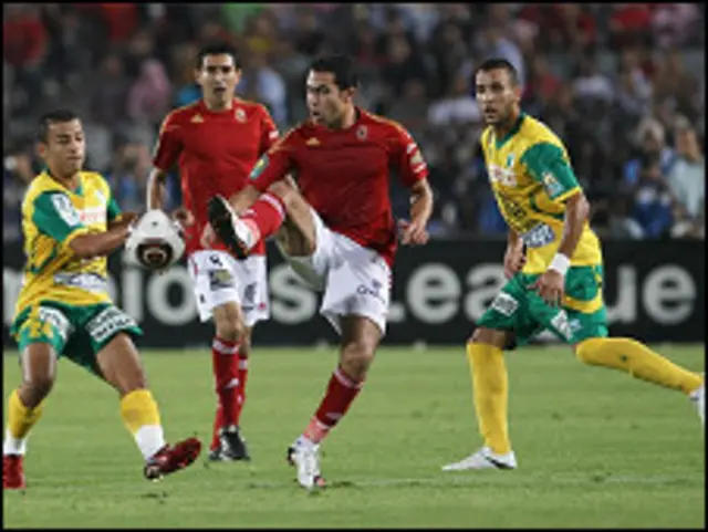 دوري أبطال أفريقيا: شبيبة القبائل الجزائري يتأهل للدور قبل النهائي بعد  تعادله مع الأهلي المصري - BBC News عربي