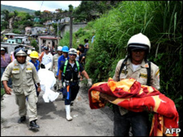 Muertos por un deslave en Tegucigalpa