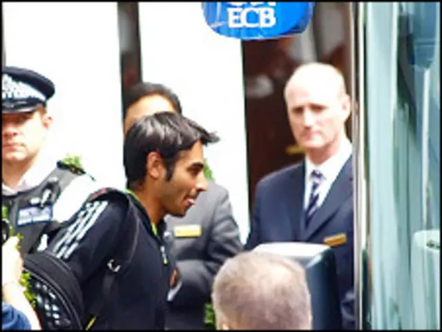 سلمان بٹ نے دوحہ میں ہونے والی سماعت ملتوی کرنے کا مطالبہ کیا تھا اور کہا تھا کہ سکاٹ لینڈ یارڈ کی تحقیقاتی رپورٹ آنے تک آئی سی سی ٹریبونل کی سماعت موخر کی جائے