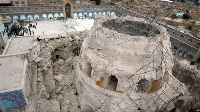 धार्मिक स्थल निशाने पर