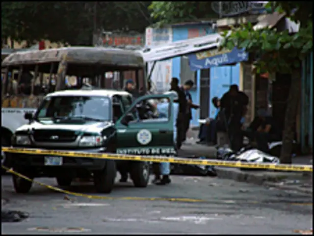 Masacre del microbús