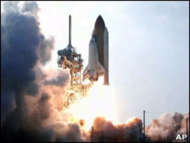 La NASA elegirá dos canciones para el vuelo de noviembre del Discovery.