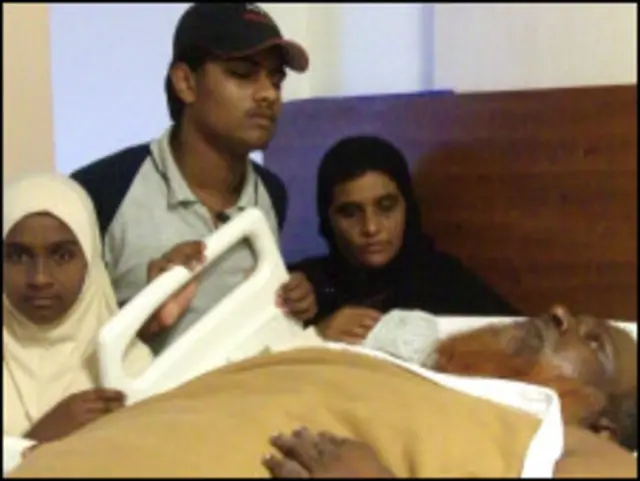 नज़ीर अहमद और परिवार