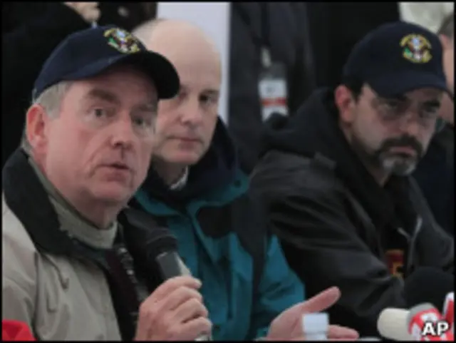 Michael Duncan y el equipo de expertos de la NASA en Chile