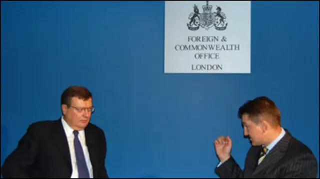 Редактор Української Служби Бі-Бі-Сі Ростислав Хотин запитав Костянтина Грищенка, чи Британія й надалі буде енергійно підтримувати ідею членства України в Євросоюзі