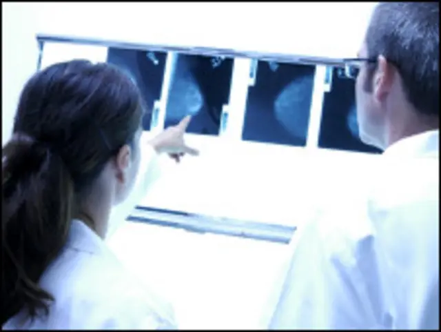 "سرطان الثدي لا يؤثر فقط على حياة المريض"