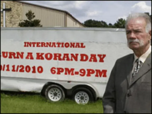 د کليسا پادري