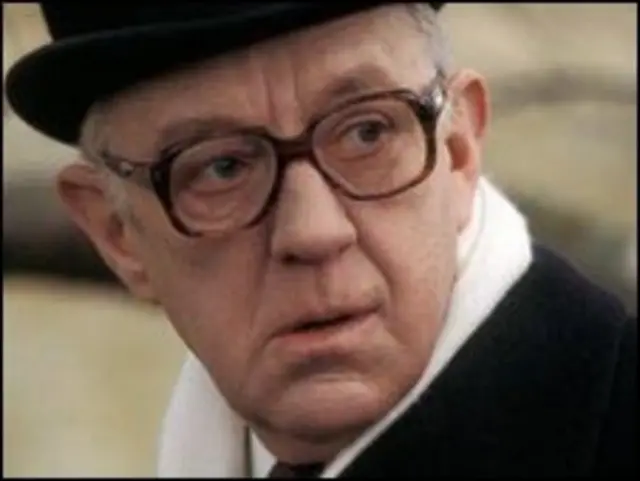 Джордж Смайли