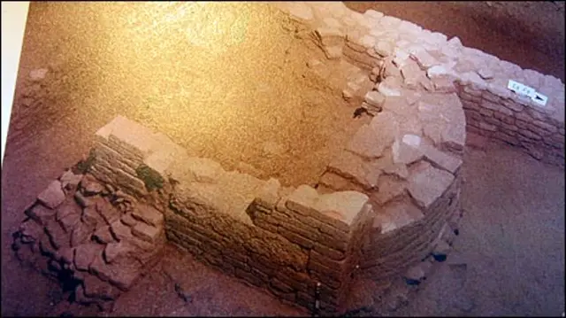 खुदाई के अवशेष