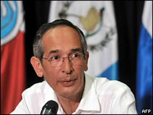 Presidente de Guatemala, Álvaro Colom