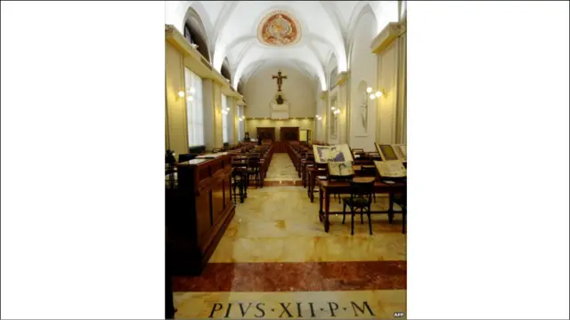 Quá trình tu bổ mất chừng 9 triệu euro, gồm cả việc thiết lập hệ thống an ninh tối tân và kết nối internet wi-fi.