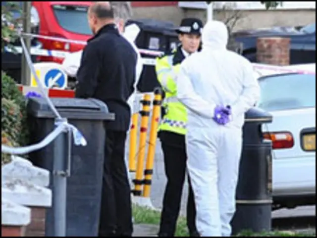سکاٹ لینڈ یارڈ کا انسدادِ دہشتگردی یونٹ اس قتل کی تحقیقات کر رہا ہے