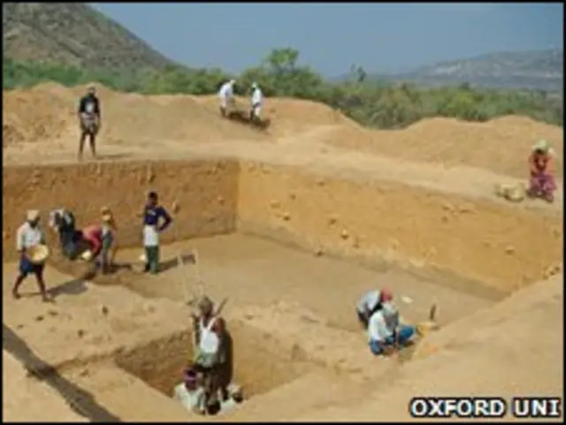 Sebagian besar situs ekskavasi di Afrika berada jauh di pedalaman