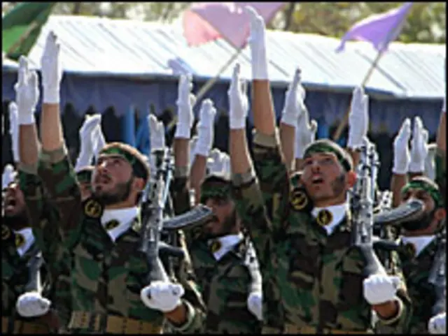 Parade militer Iran 