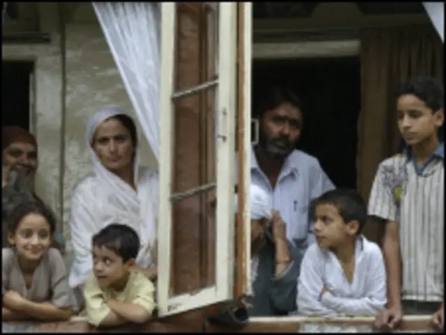 कश्मीर में प्रदर्शन 