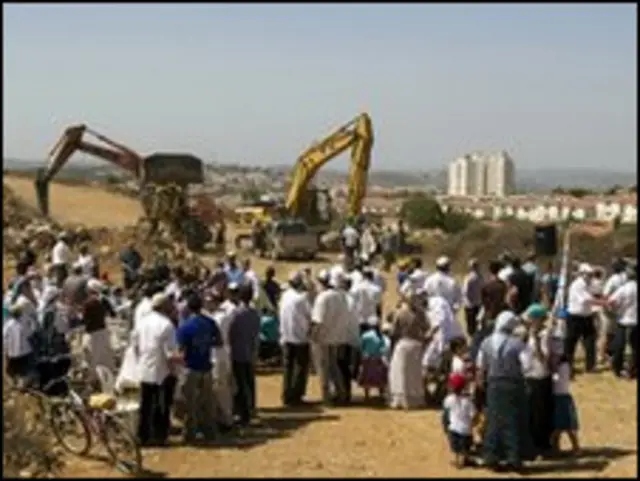 Pemukim Yahudi sudah mulai membangun rumah lagi di Tepi Barat 