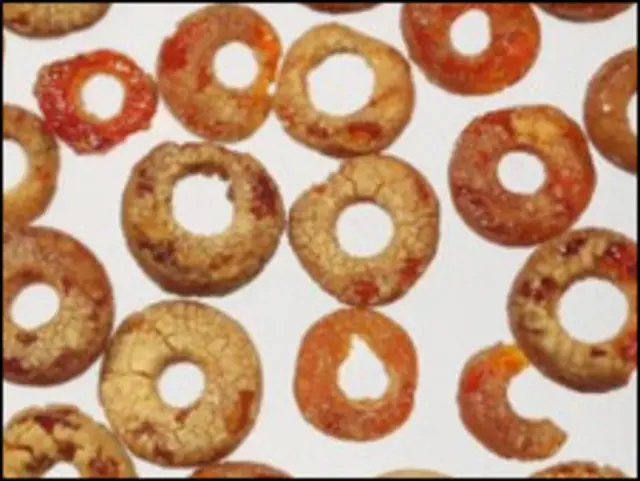 Янтарные бусины ожерелья