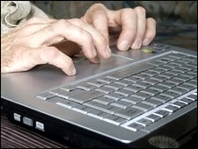  دغه ایرانی کاناډایی وېبلاګ جوړوونکی په ایران کې تر ټولو تکړه وېبلاګ جوړوونکی ګڼل کېږي.