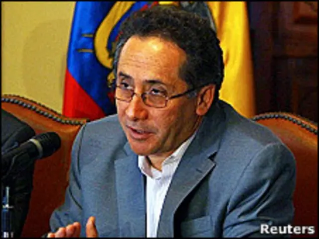 Ministro de Seguridad de Ecuador, Miguel Carvajal.