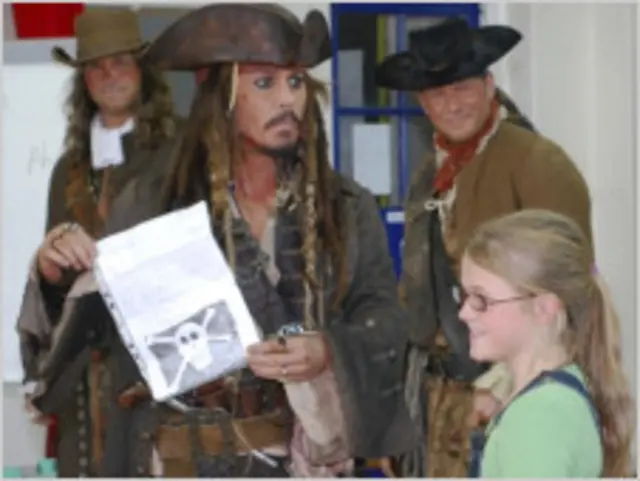 Johnny Depp'in ilkokul ziyareti