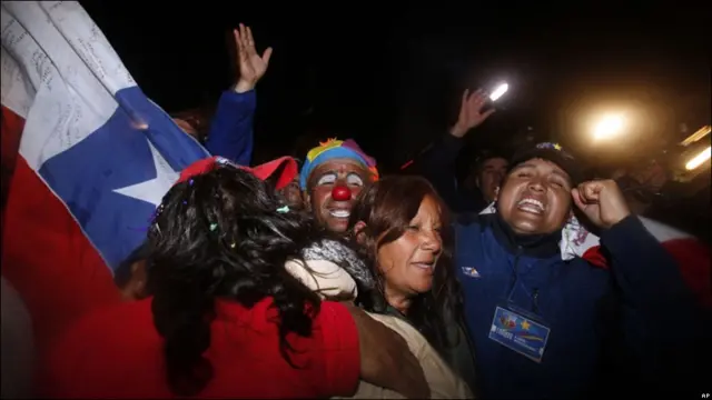 Con la salida del último minero, Chile entero era ya una auténtica fiesta. Y también el resto del mundo.