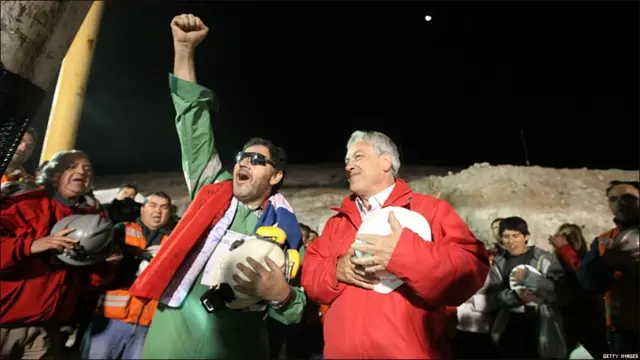 Luis Urzúa era el jefe y por eso también el último en abandonar la mina. Un deber, pero también un honor que se reservó el hombre cuyo liderazgo se considera hizo posible que sus compañeros sobrevivieran.