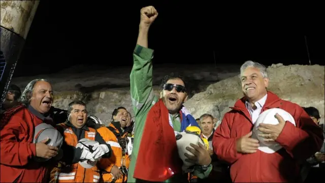 آخر العمال المحاصرين 