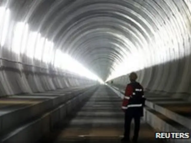 Terowongan terpanjang di dunia 