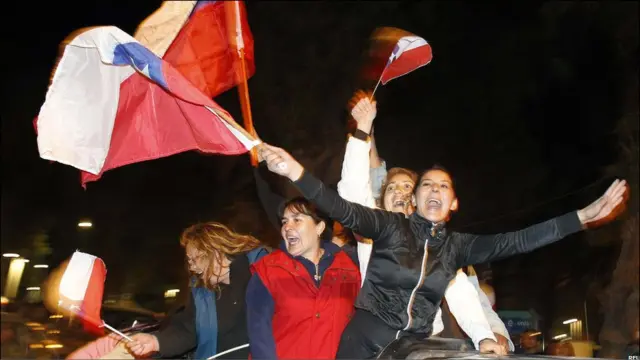 Penyelamatan nyawa 33 orang penambang itu membangkitkan kebanggaan nasional warga Cile, dan mengilhami semangat "persatuan". 