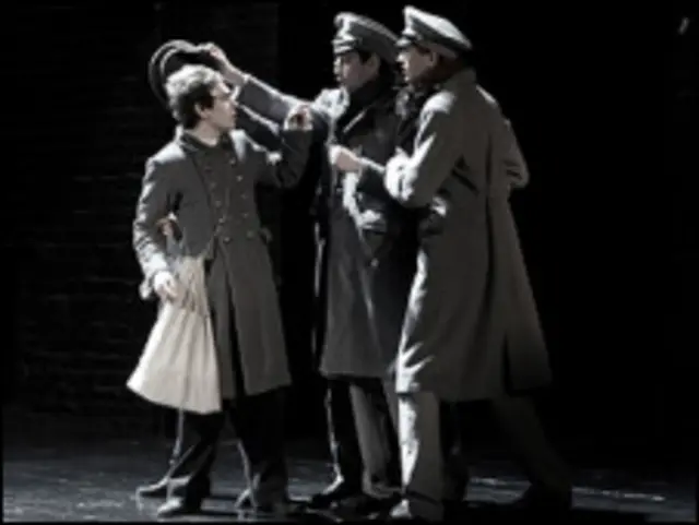 Сцена из спектакля "Мальчики"