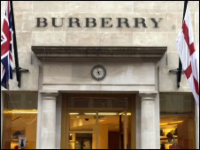 在英国的世界名牌之一Burberry。