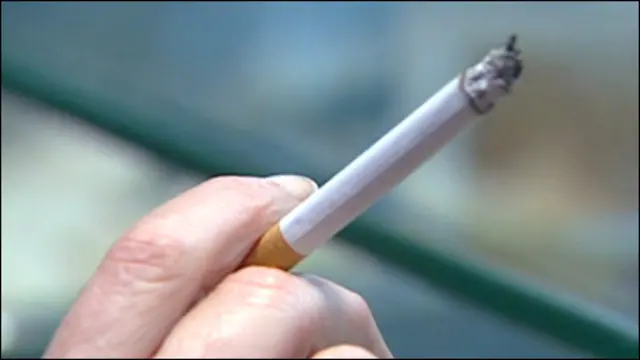 'பெரும்பாலான சிகரெட் பாவனையாளர்கள் பதின்ம வயதிலேயே புகைத்தலை துவங்குகின்றனர்'