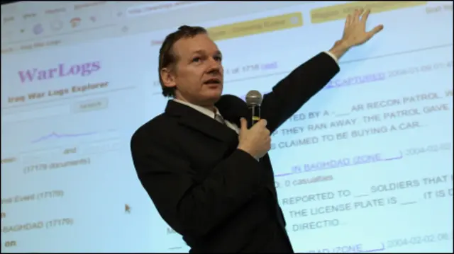 जूलियन असांज