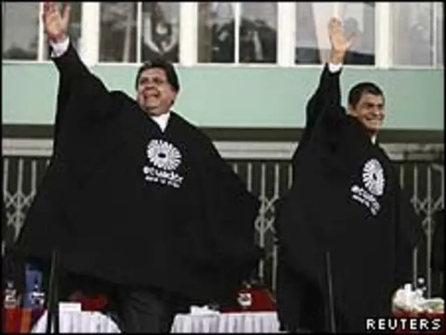 Alan García, presidente de Perú, y Rafael Correa, presidente de Ecuador