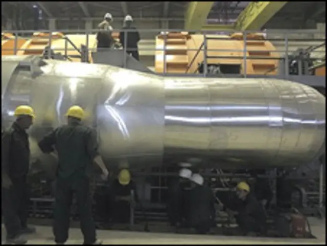 عکس خبرگزاری مهر از فرآیند سوخت گذاری نیروگاه بوشهر