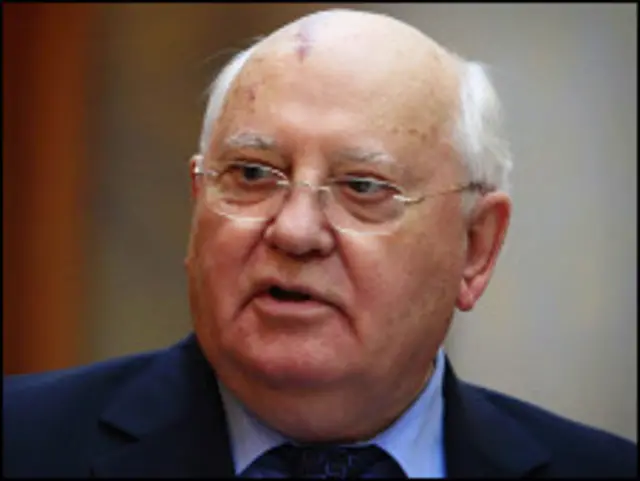 Ông Gorbachev tại một hội thảo ở Sofia hồi tháng Mười năm 2010