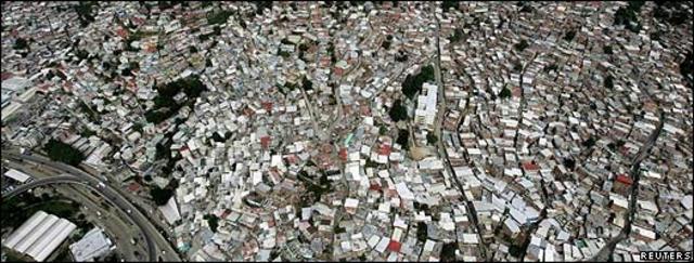 Toma aérea de una de las zonas del oeste de Caracas llamada Antimano