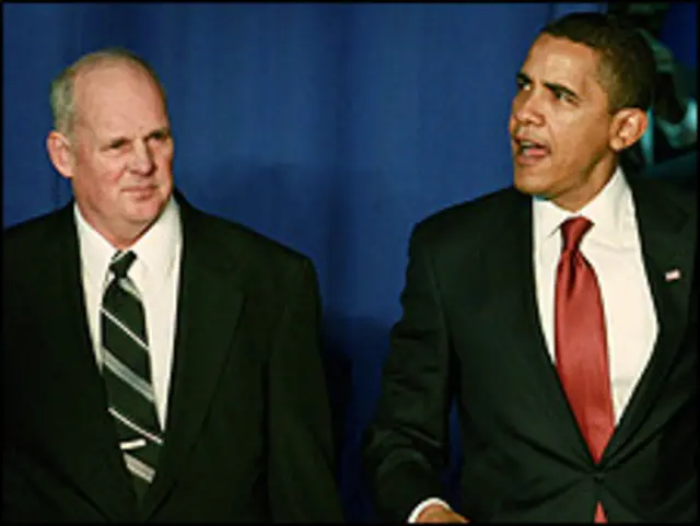 اِد نویفِلت کارگر بیکار صنایع خودروسازی در سال ۲۰۰۹ در ساختمان شهرداری با رئیس جمهور اوباما ملاقات کرد